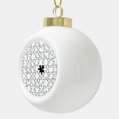 Het ontbrekende patroonpatroon van het puzzelstuk keramische bal ornament (Rechts)