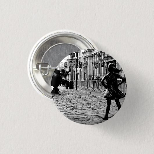 Het onverdiende meisje ronde button 3,2 cm (Voorkant /achterkant)