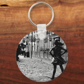 Het onverdiende meisje sleutelhanger (Voorkant)