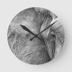 Het oog van een olifant ronde klok