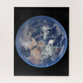 Het oostelijk halfrond op planeet Aarde. Legpuzzel (Verticaal)