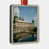 Het oostelijk klooster metalen ornament (Rechts)