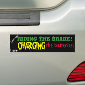 Het opladen van de batterijen bumpersticker (Op auto)