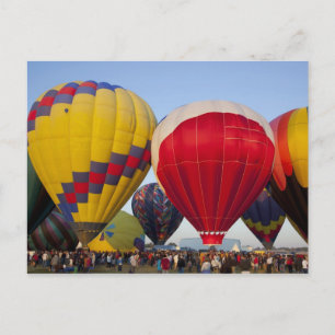 Het oplaten van hete luchtballonnen briefkaart