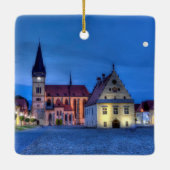 Het oude stadsplein in Bardejov, Slowakije,HDR. Keramisch Ornament (Achterkant)