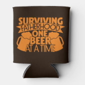 Het overleven van vaderschap één bier per keer blikjeskoeler (Voorkant)