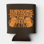 Het overleven van vaderschap één bier per keer blikjeskoeler (Achterkant)