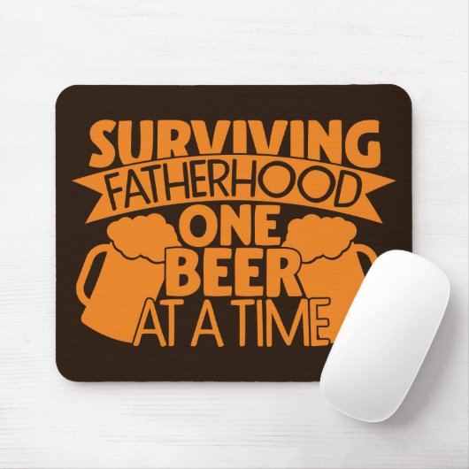 Het overleven van vaderschap één bier per keer muismat (Met muis)
