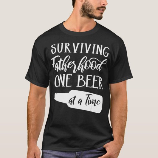 Het overleven van vaderschap één bier tegelijk gra t-shirt (Voorkant)