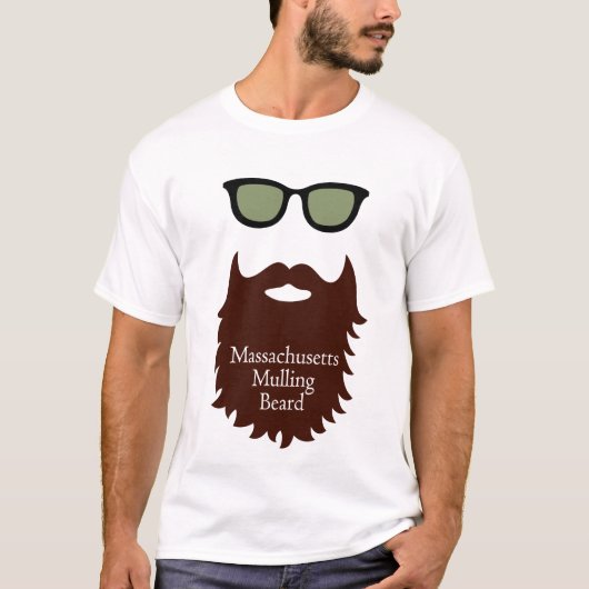 Het Overwegen van Massachusetts Baard T-shirt (Voorkant)