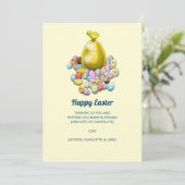 Het paaskuiken en het gouden paasei feestdagenkaart (Staand voorkant)