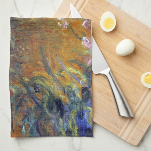 Het pad door de Irises door Claude Monet Theedoek (Quarter Fold)