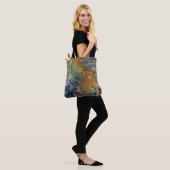 Het pad door de Irises door Claude Monet Tote Bag (Op model)
