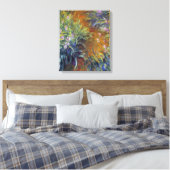 Het pad door de irissen door Claude Monet Canvas Afdruk (Insitu (Slaapkamer))