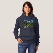 Het pad roept | Vrouw die over een pad wandelt Hoodie (Voorkant volledig)