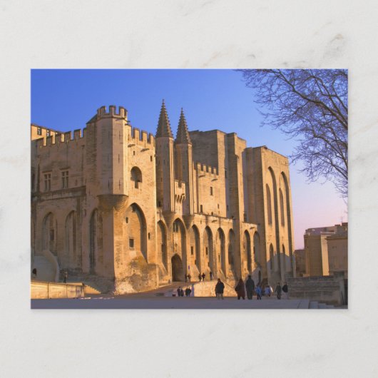Het paleis van de paus in Avignon met mensen Briefkaart (Voorkant)