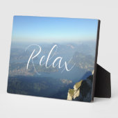 Het paradijslandschap van de berggebieden ontlaste fotoplaat (Zijkant)