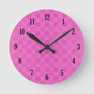 Het patroon van de getande roze cirkels herstellen ronde klok