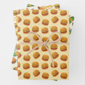 het patroon van het coole gevlekte hamburgers frie inpakpapier vel (In situ)