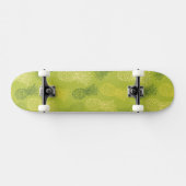 Het Patroon van het Overzicht van ananas op Groen Skateboard (Horizontaal)