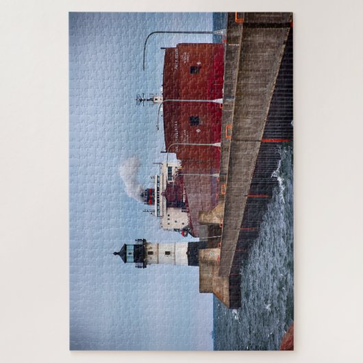 Het Paul R. Tregurtha schip en de vuurtoren Legpuzzel (Verticaal)