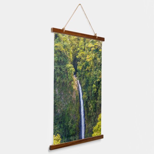 Het pittoreske Uitzicht van Green Golden Waterfall Hangend Wandkleed (Gebogen)