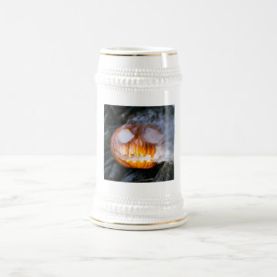Het pompoenhoofd van de Koploze Ruiter staat in br Bierpul