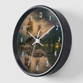 Het prachtige bergmeer in de Evening Foto (Hoek)