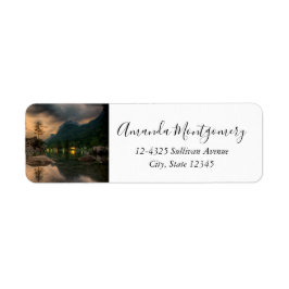 Het prachtige bergmeer in de Evening Foto Etiket