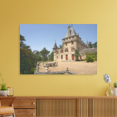 Het prachtige Chateau de Pressac en de tuin Canvas Afdruk (Insitu (Woonkamer))