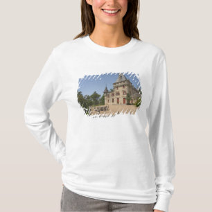 Het prachtige Kasteel de Pressac en tuin T-shirt