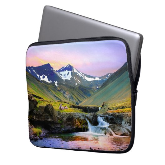 Het prachtige landschapslandschap van IJsland Laptop Sleeve (Voorkant Links)