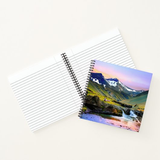 Het prachtige landschapslandschap van IJsland Notitieboek (Binnen)