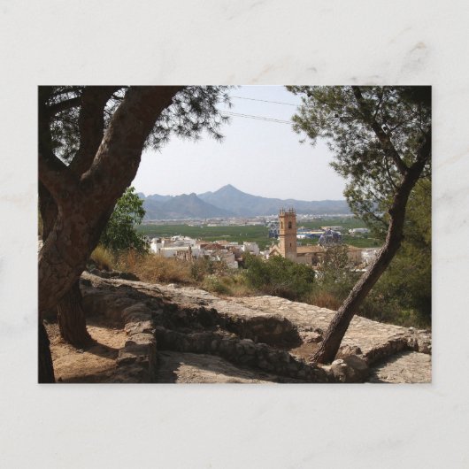 Het raam door de bomen. briefkaart (Voorkant)