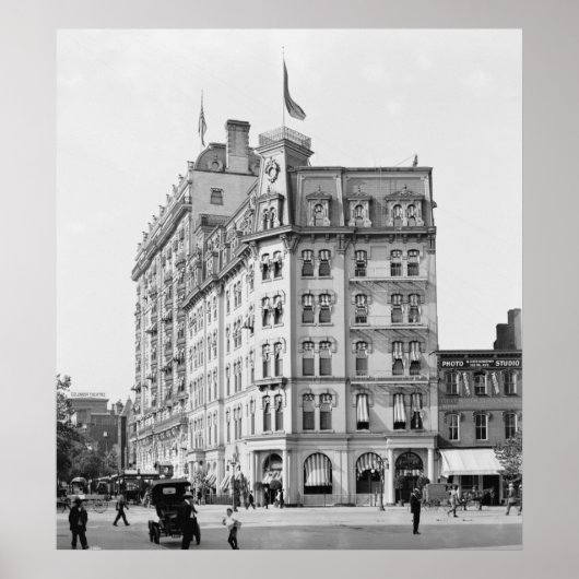 Het Raleigh Hotel Poster (Voorkant)