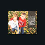 Het rangschikken van Bond Citaat met Uw Foto Canvas Afdruk<br><div class="desc">Versibling Bond Quote Wrapped Canvas met Uw Foto. Het citaat luidt: "Onze paden kunnen veranderen naarmate het leven vordert,  maar de band tussen ons zal steeds sterker blijven." Grafisch citaat en lint kunnen worden bewogen om het perfecte pasje met uw foto te maken.</div>