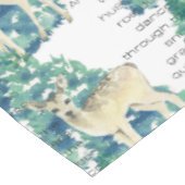 Het ree danst door de sneeuw tafelkleed (Gekanteld)