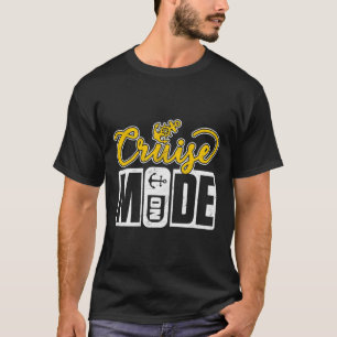 het reizen op een cruiseschip in cruisemodus op an t-shirt