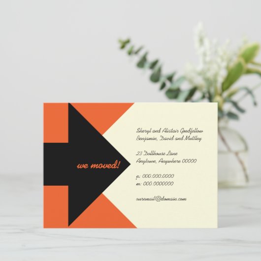 Het richten van Pijl Bewegende Aankondiging en Uit (Staand voorkant)