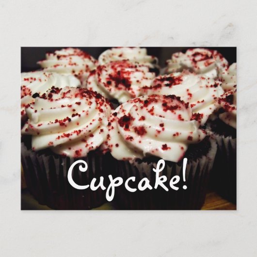 Het rode briefkaart van Cupcake van het Fluweel (Voorkant)