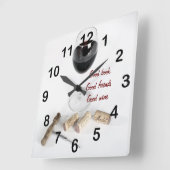 Het rode wijnglas en kurkt vierkante klok (Hoek)