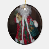 Het Royal Plaid Santa Collectie. Keramisch Ornament (Links)