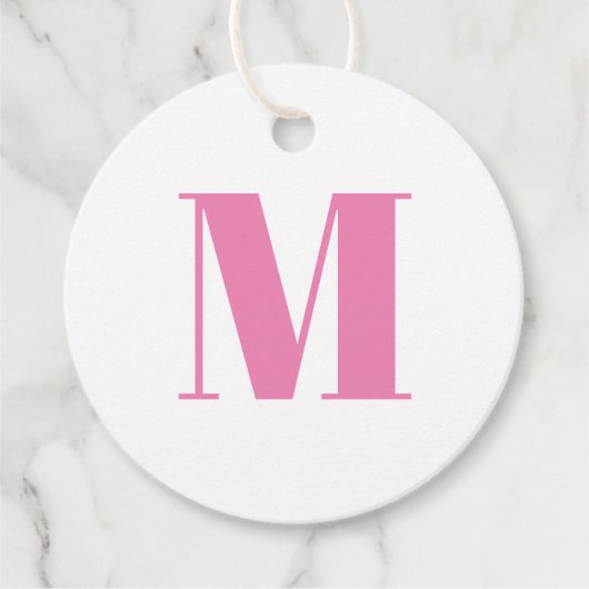 Het roze geschenk van het initiaal monogram aanpas bedankjes labels (Voorkant)