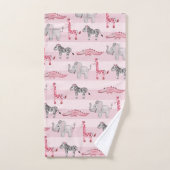 Het roze Safari-dierenpatroon en Kinder naam van G Bad Handdoek (Handdoek)