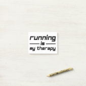 Het runnen is mijn therapie post-it® notes (Op bureau)
