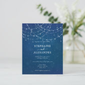 Het Rustic Blue String Lights Wedding Invite van b (Staand voorkant)