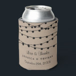 Het Rustic Kraft String Lights Wedding Collectie Blikjeskoeler<br><div class="desc">Eenvoudig maar toch elegant, de strijklichten op rustiek kraft bruiloft collectie is een prachtig ontwerp met mooie zwart hangende strijklichten op een rustieke kraft effect achtergrond, die perfect is voor elke rustieke land bruiloft viering. Deze koelboxxen kunnen worden gepersonaliseerd voor uw speciale gelegenheid en zou het perfecte item zijn voor...</div>