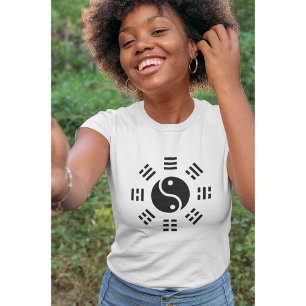 Het saldo: Ba Gua, acht trigrammen yin yang TCM T-shirt