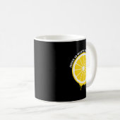 Het sap is de citroensap waard koffiemok (Voorkant rechts)