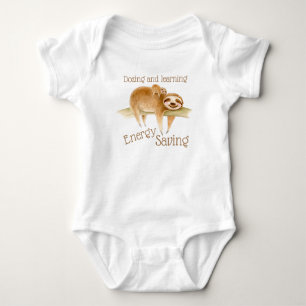 Het schilderen van de luiaard en de schattige baby romper